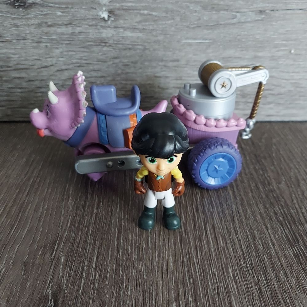 Dino Ranch Min & Tango's Toy Rig Vehicle - Picture 3 of 3